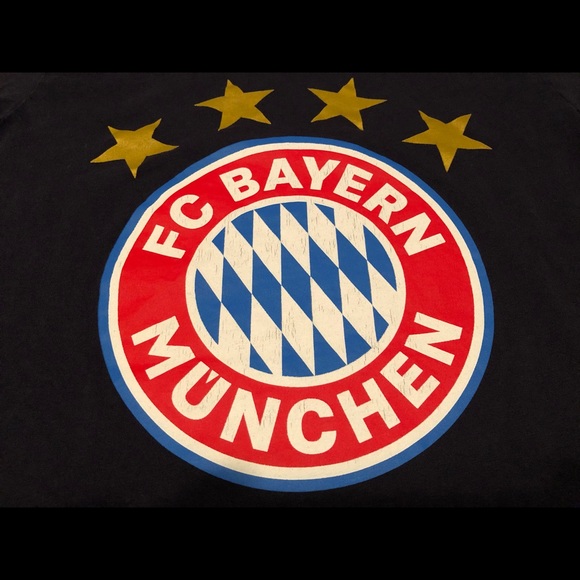 💥SOLD💥 Official Bayern Munich Munchen mens tee shirt - Picture 2 of 8
